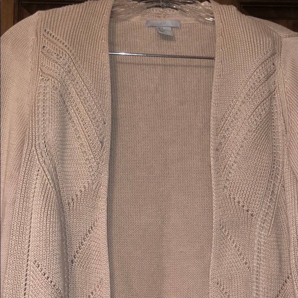H&M Sweater - Picture 2 of 8